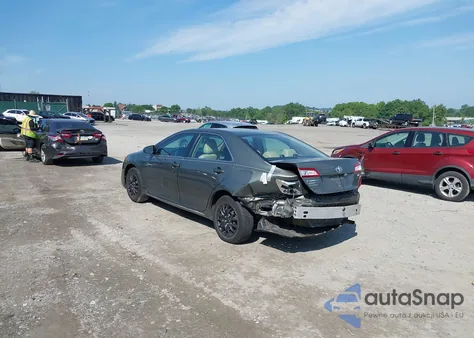2012 Toyota Camry Le z USA, uszkodzony, nr VIN 4T4BF1FK8CR207675